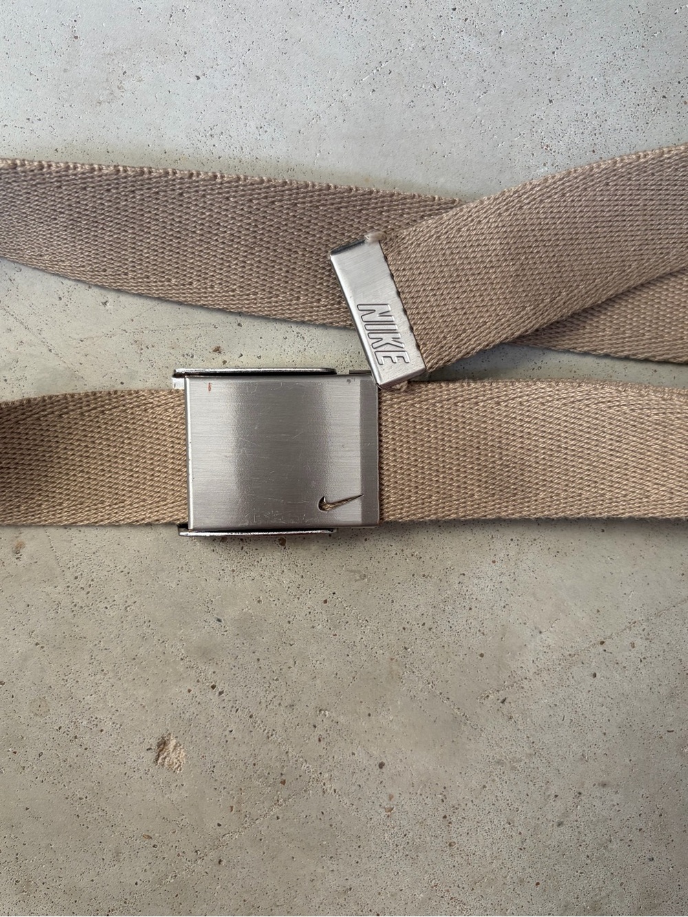 Nike Golf Tan Khaki Webbed Belt Metal Swoosh Buckle Adjustable 40"